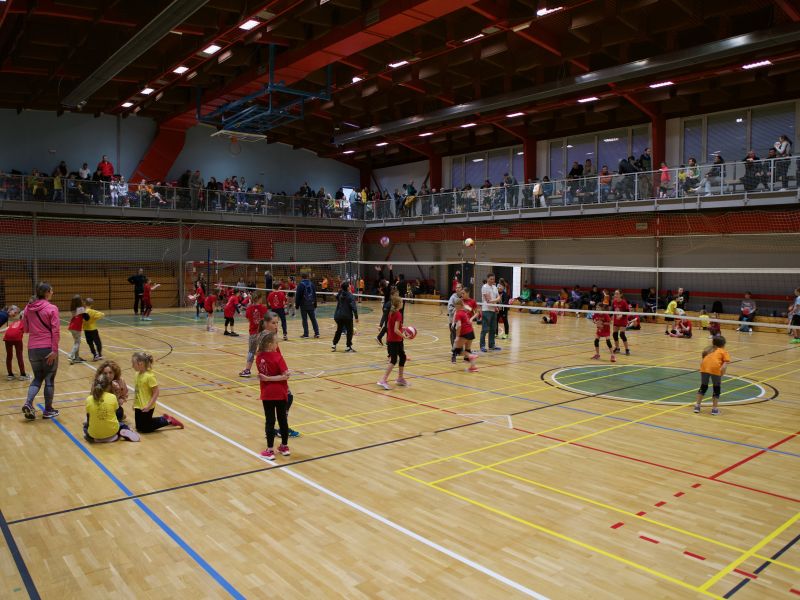 V lednu pokračovala série Jihomoravského minivolejbalu oběma kategoriemi